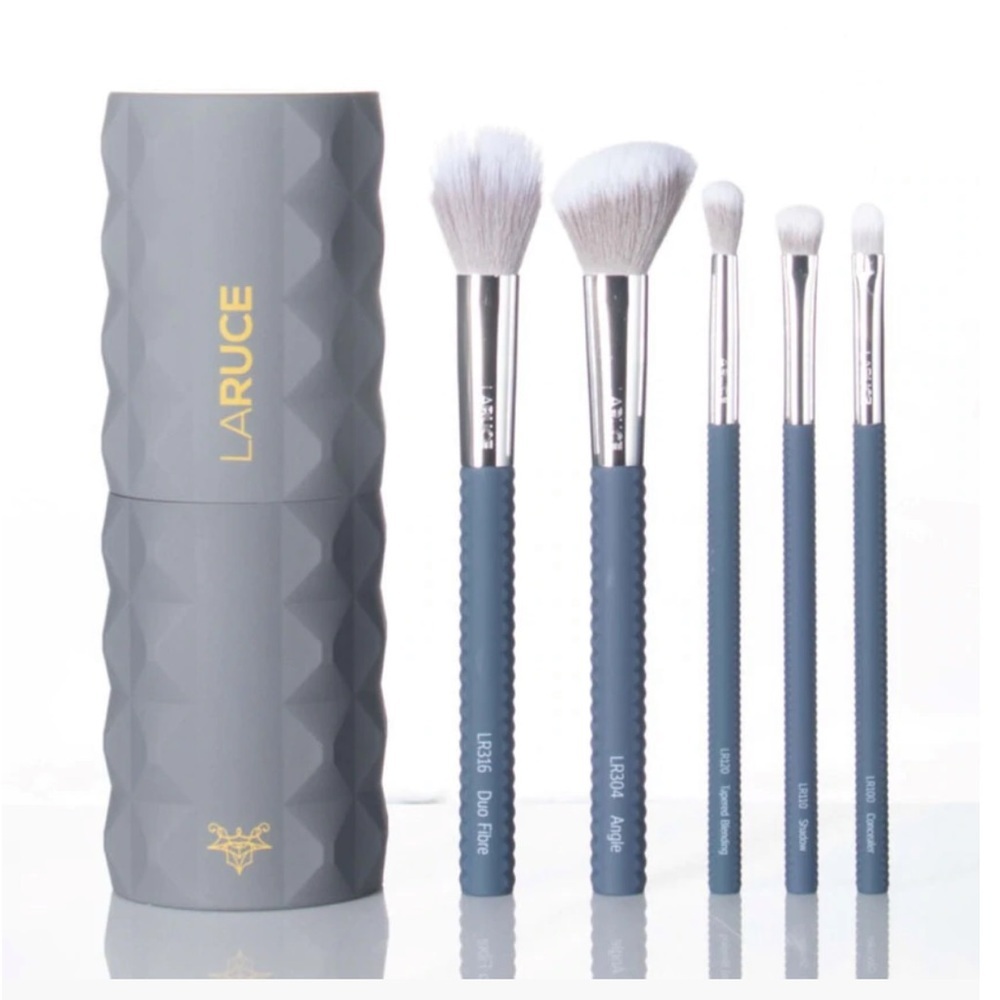 🌿 LARUCE BEAUTY Christine Set 5-pc Brush Set